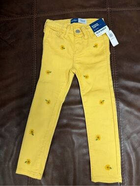 Old Navy NWT Yellow Sunflower Embroidered Girls' Stretch Jeans precious #259